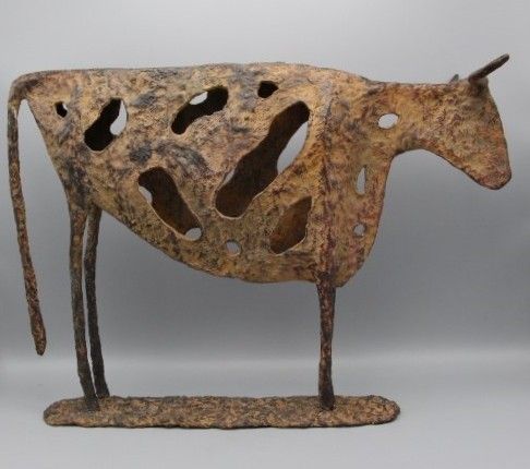barbara de clercq  bonte koe  brons  x 44 cm. e. 4000 00  140