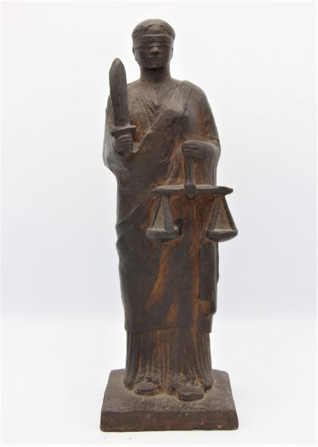 gerry van der velden vrouwe justitia  brons  x10x9 cm. e. 950 00 1282