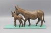 loek bos  ezel met veulen op plateau  brons x6x29 cm. 1125 00   2  1313