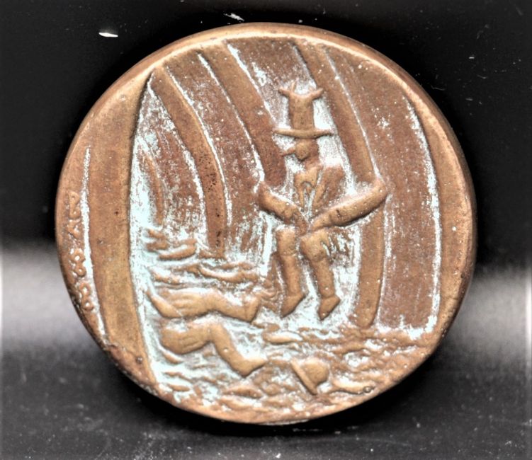 barbara de clercq  mijnheer prikkebeen  brons  6 cm.  e275  1 1920