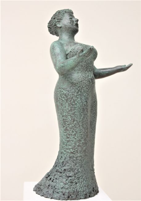 karin beek  diva  grote versie  brons x30x27 cm.   4500 00  8 2073