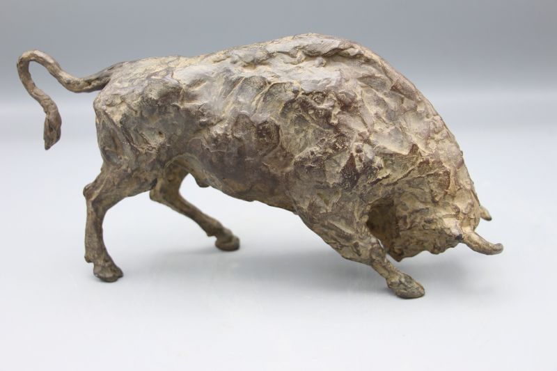 annette koek  bison iv   brons x7x26 cm. 1150 00           372