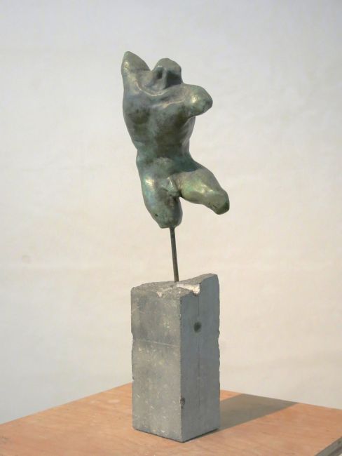 11 atleto brons  nr van 4  h 19 cm op sokkel  1500 euro221