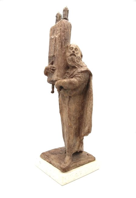 AMIRAN DJANASHVILI Man met de Thorah  brons x19x15 cm.    brons  E. 2900 00  2 3418