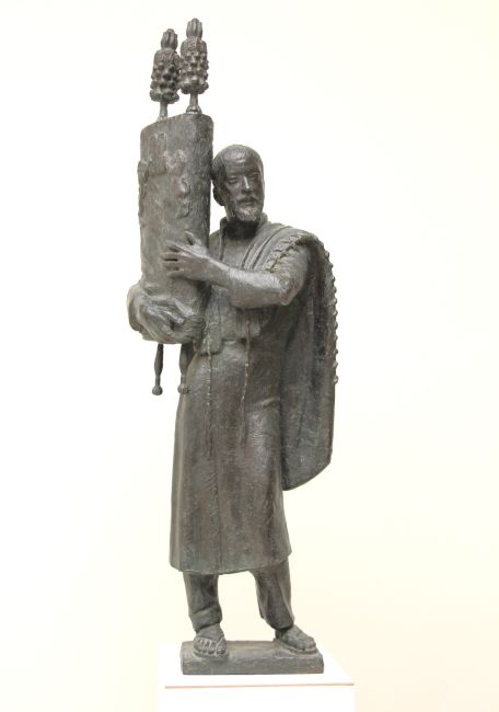 AMIRAN DJANSHVILI   Man met Thora II  brons x27x20 cm. 5700 00  1 3457