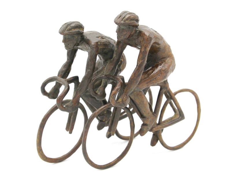 LOEK BOS  Twee wielrenners  brons x12x20 cm. 1.750 00  1 4054