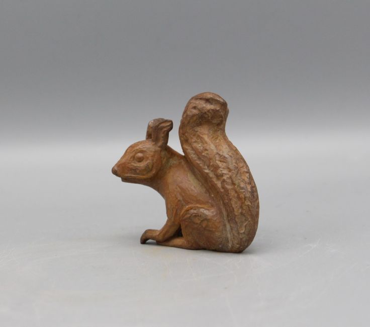 loek prins  eekhoorntje  brons x4x6 cm. 380 00 2  468