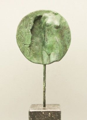 EPPE DE HAAN  Unitas in Diversitate  brons op steenx9x5 cm.  375 00  1 4331