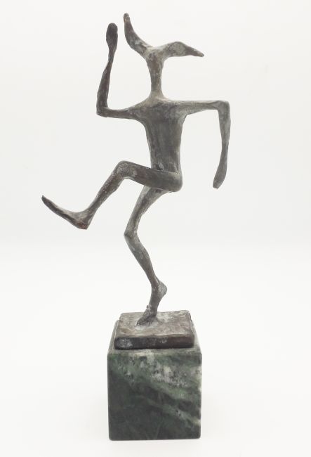 MARINA VAN DER KOOI  Dansende nar  brons x9x5 cm. 500 00  1 4650