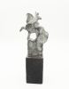 MARINA VAN DER KOOI  Ruiter geslaagd  brons x3x7 cm.  350 00  1 4672