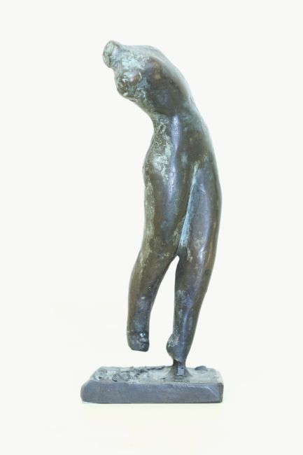 LIA VAN VUGT  Danseres op een been  brons  hoog cm. E. 600 00  4764