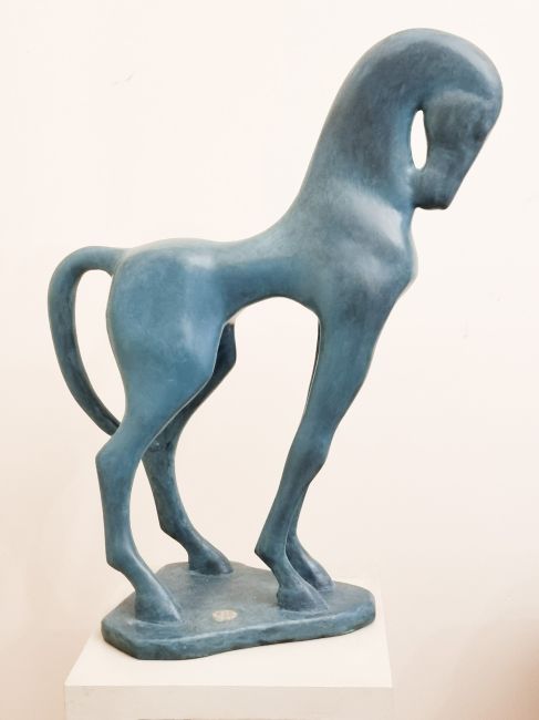 AMIRAN DJANASHVILI  Paard  acrylhars  hoog  lang 45 cm. 2500 00  1 4862