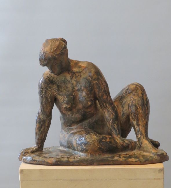 TEUN VAN STAVEREN  Marie zittend  brons x22x15 cm  unica  1.800 euro 5006